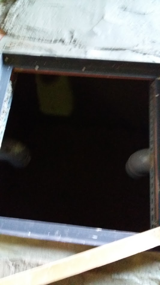 Gas Sevilla - Instalación de arquetas de paso, sifónica y separadora de grasas en nave normativas Emasesa.
