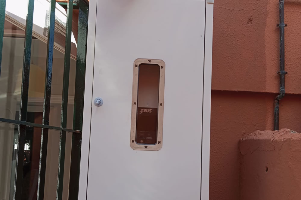 Gas Sevilla - Instalación de Calentador con casetilla exterior